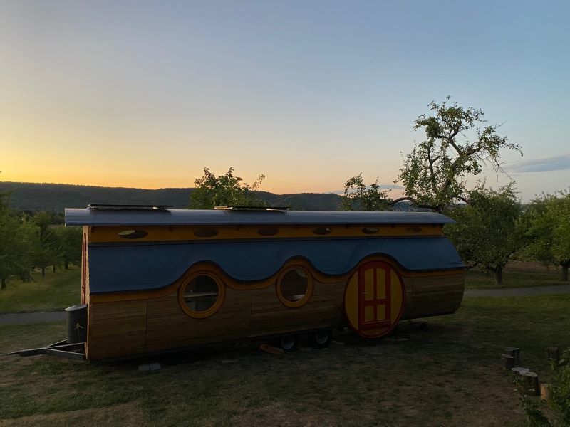 Hobbitwagen des Waldkindergartens Rammertfüchse